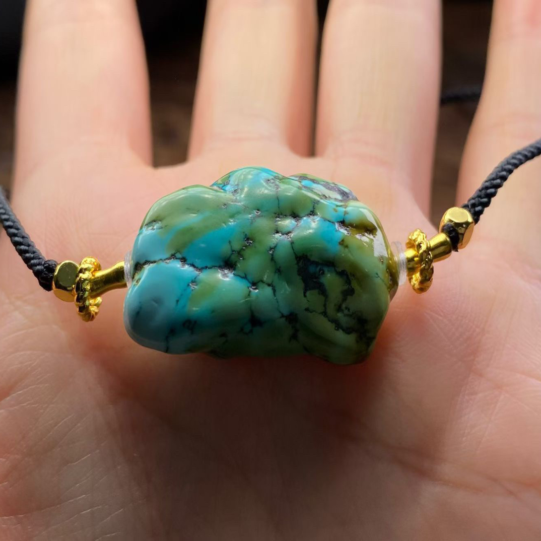 原矿高瓷精品水波纹随行吊坠。瓷釉级。尺寸30*17.5*11mm。重10.1g