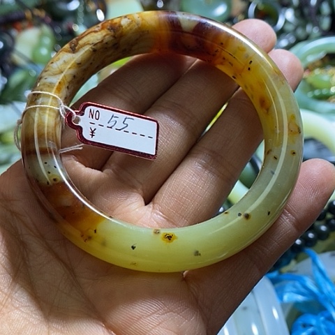 岫玉手镯未镶嵌55口径