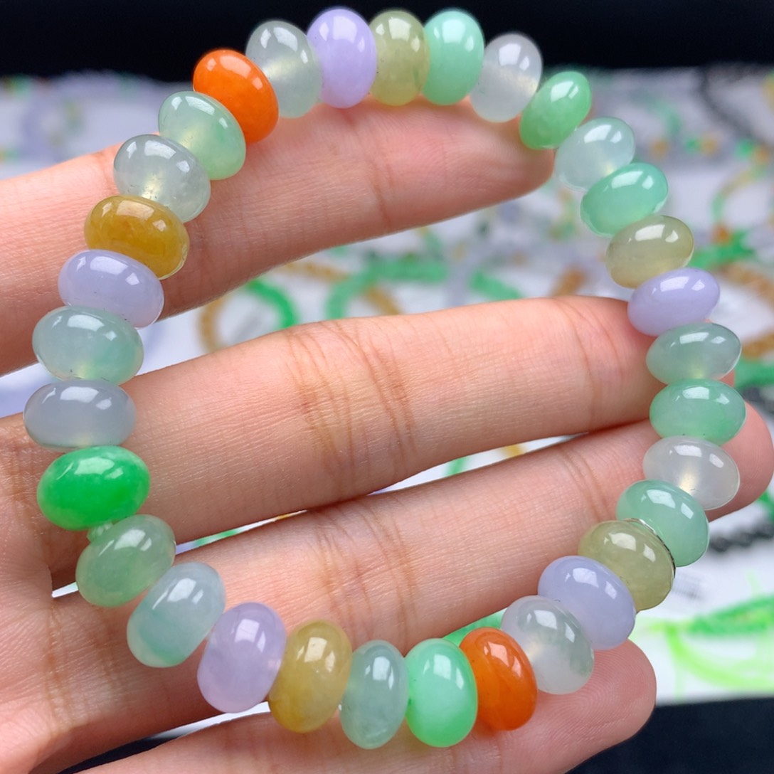 未镶嵌翡翠手链卡