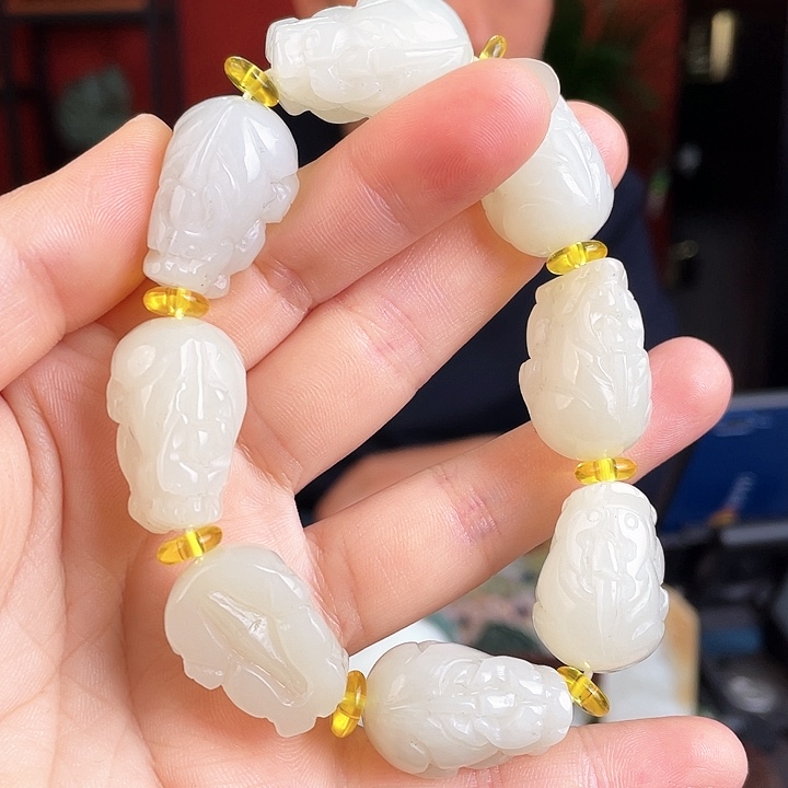 和田玉未镶嵌颈饰定制发货