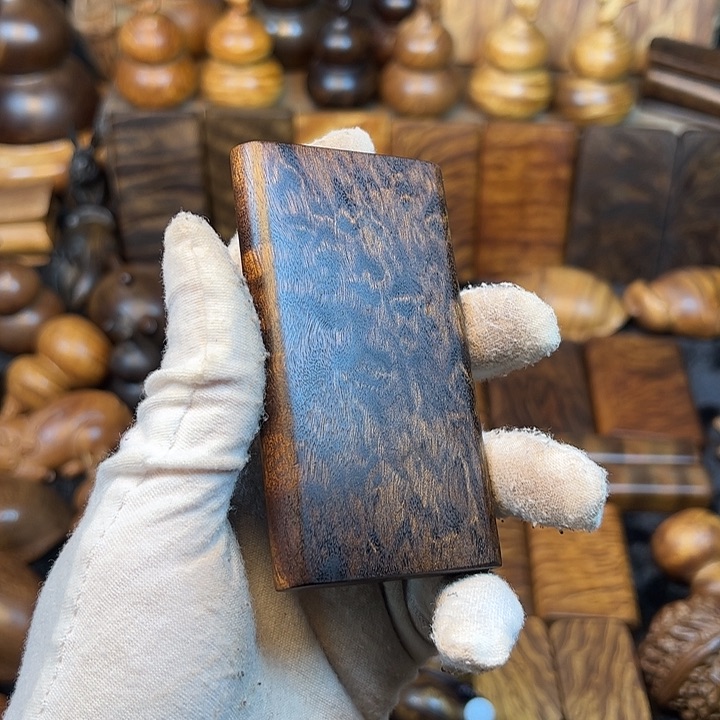 楠木金丝楠木小叶