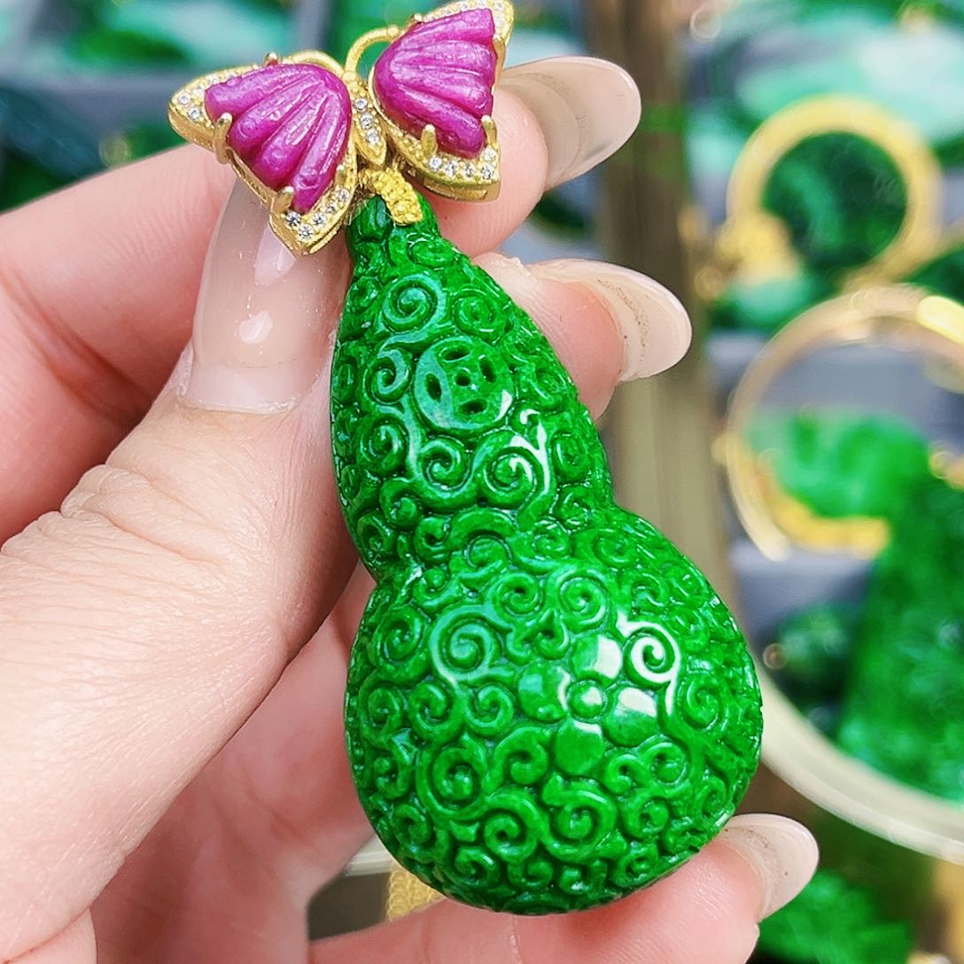 翡翠颈饰银S925镶嵌吊坠