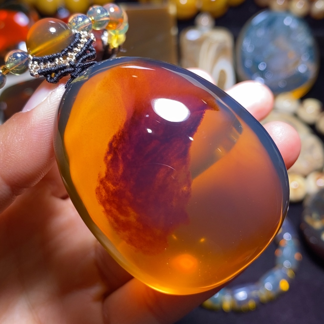 琥珀未镶嵌颈饰39克