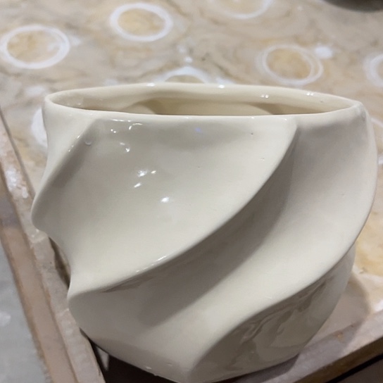 多肉绿植陶瓷花盆9.9包邮，有孔