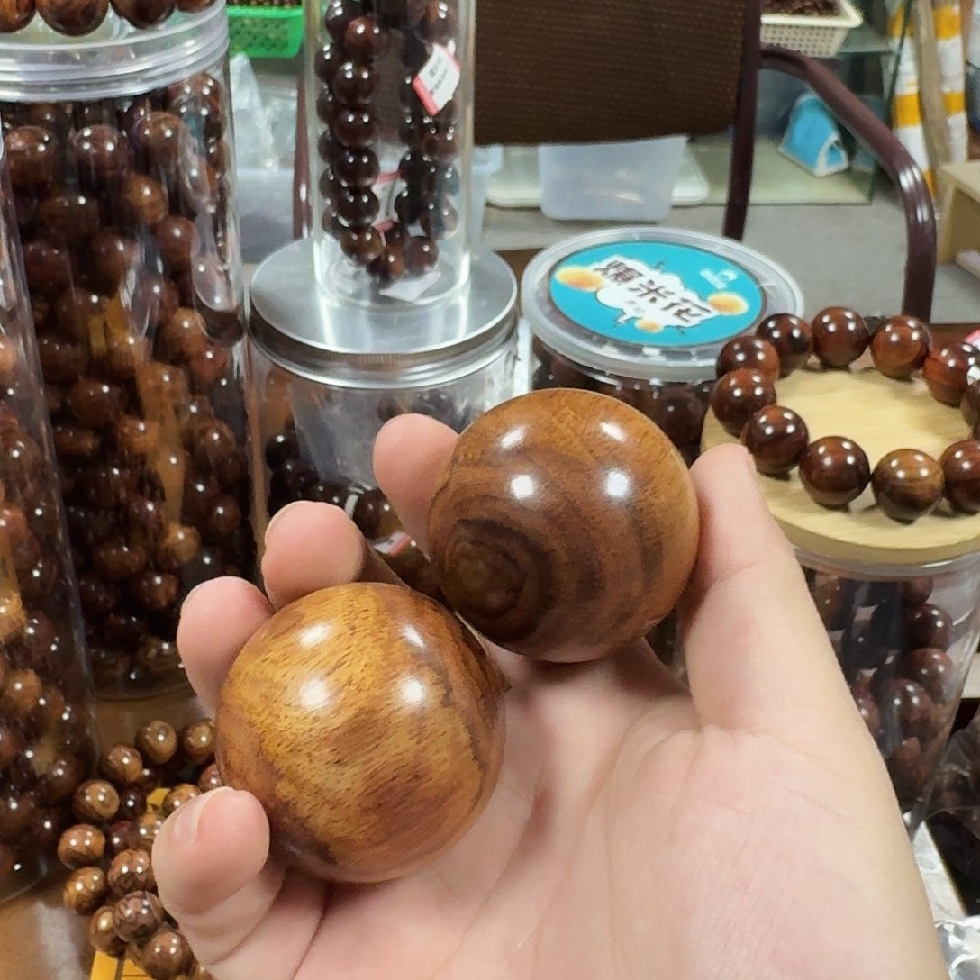 黄花梨/降香黄檀把件正宗海黄4.5规格手球