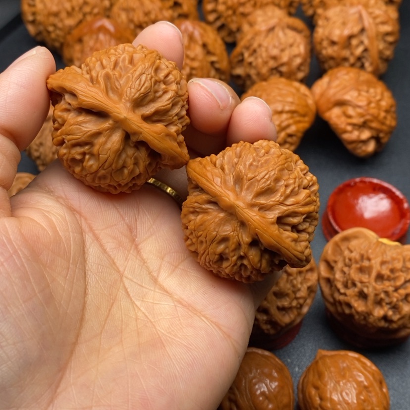 【闪购商品】文玩核桃把件41宫灯