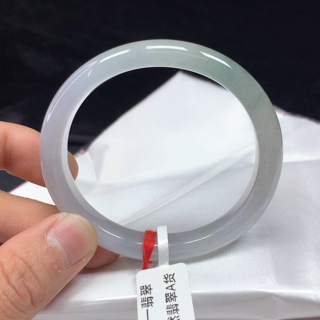 翡翠手镯（贵妃镯）未镶嵌56.1贵妃