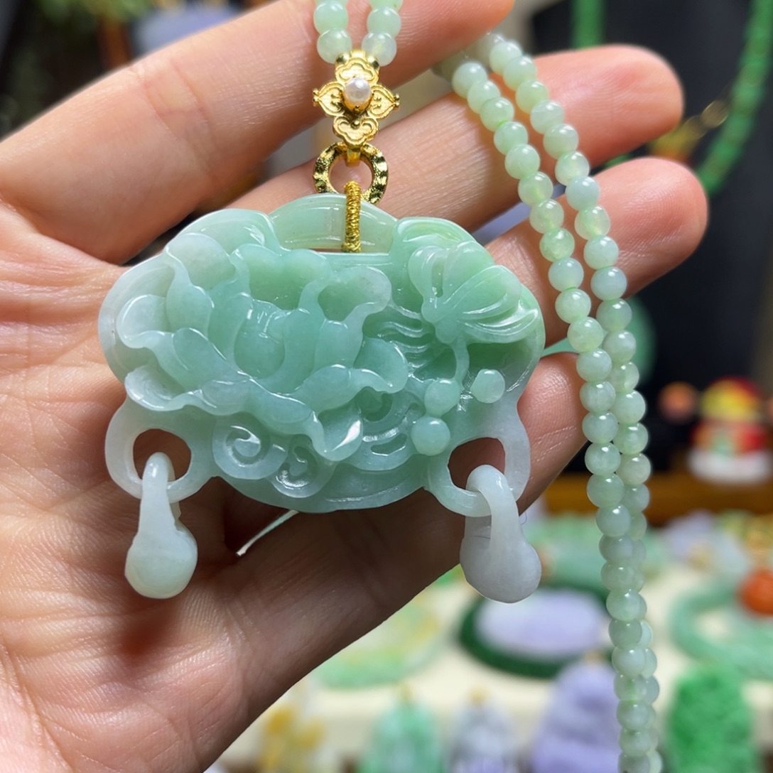 翡翠未镶嵌颈饰天然翡翠