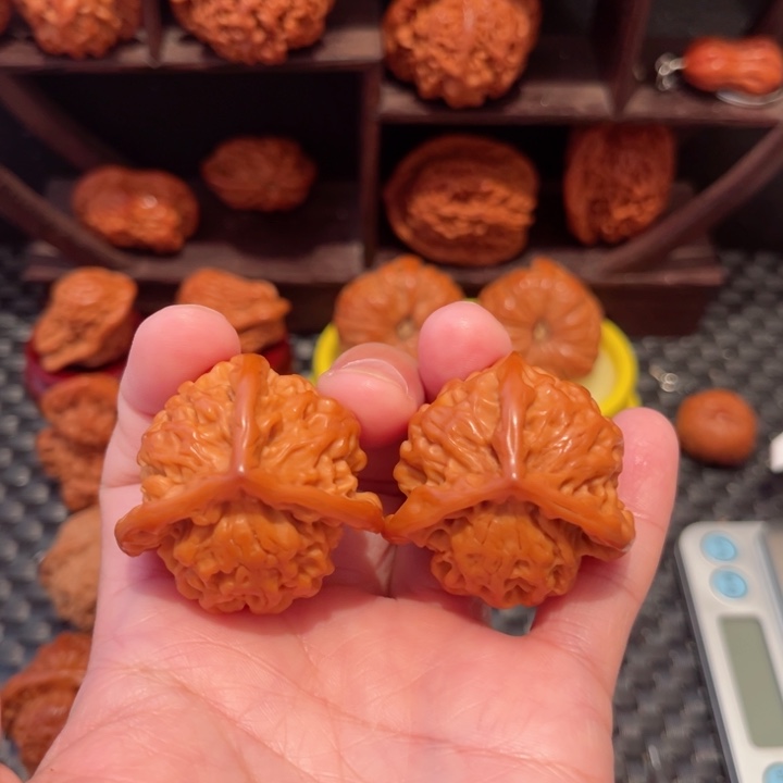 文玩核桃把件三棱