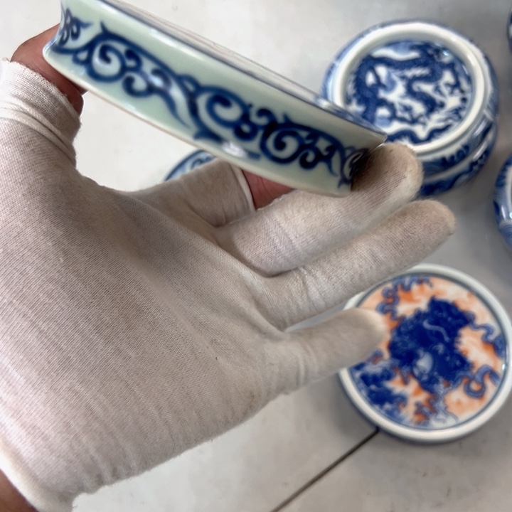 陶摆件白青花釉里红鱼化龙实心盖置