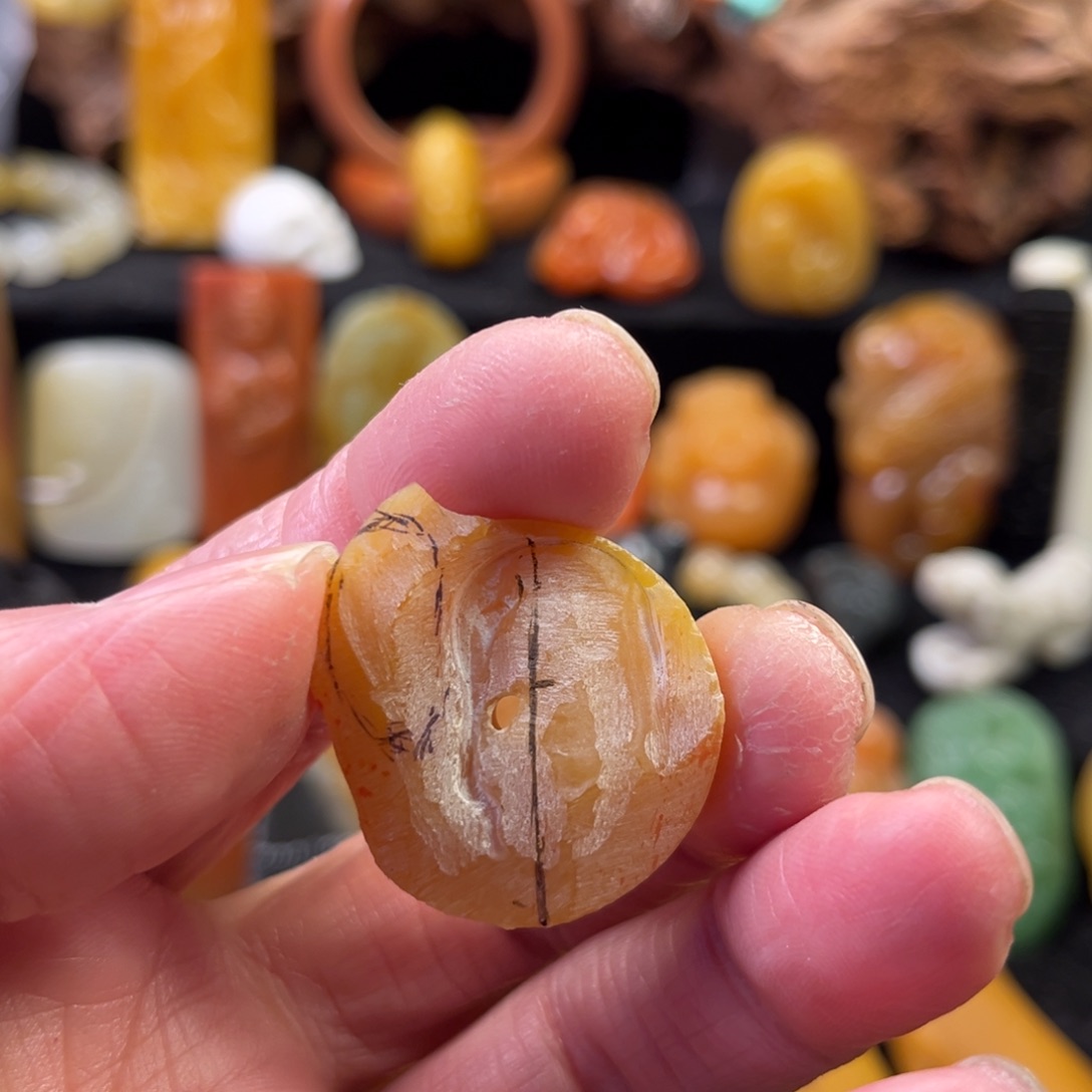 星***丶石英质玉未镶嵌原石