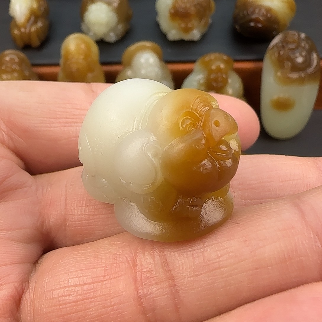 和田玉（糖玉）颈饰未镶嵌h****、