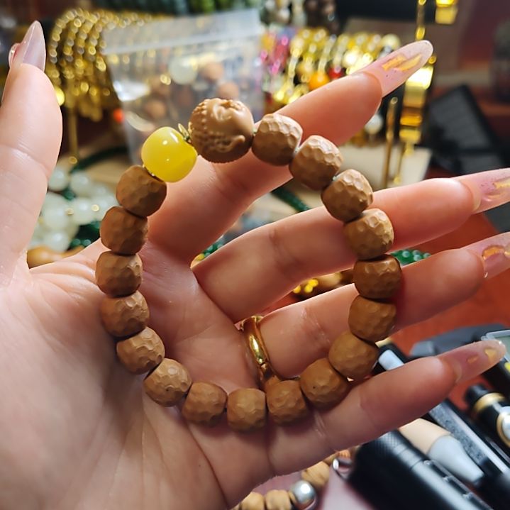 吊坠猴头核桃钻石切面