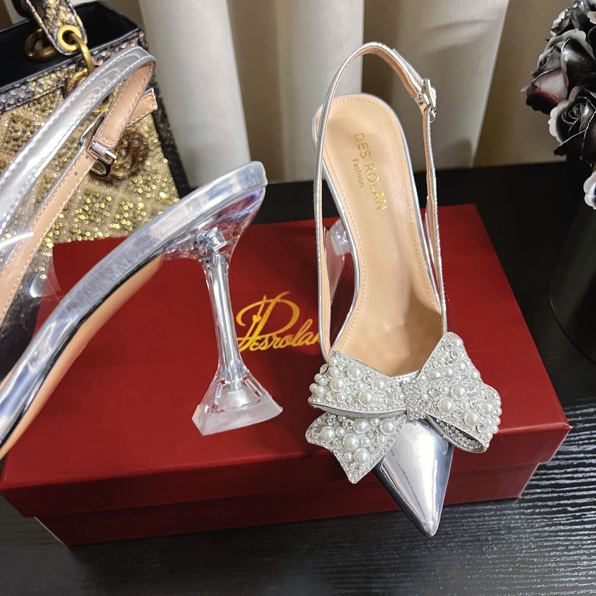 【LVTE心选】2025夏季新款尖头酒杯高跟鞋女珍珠水钻蝴蝶结包头凉鞋