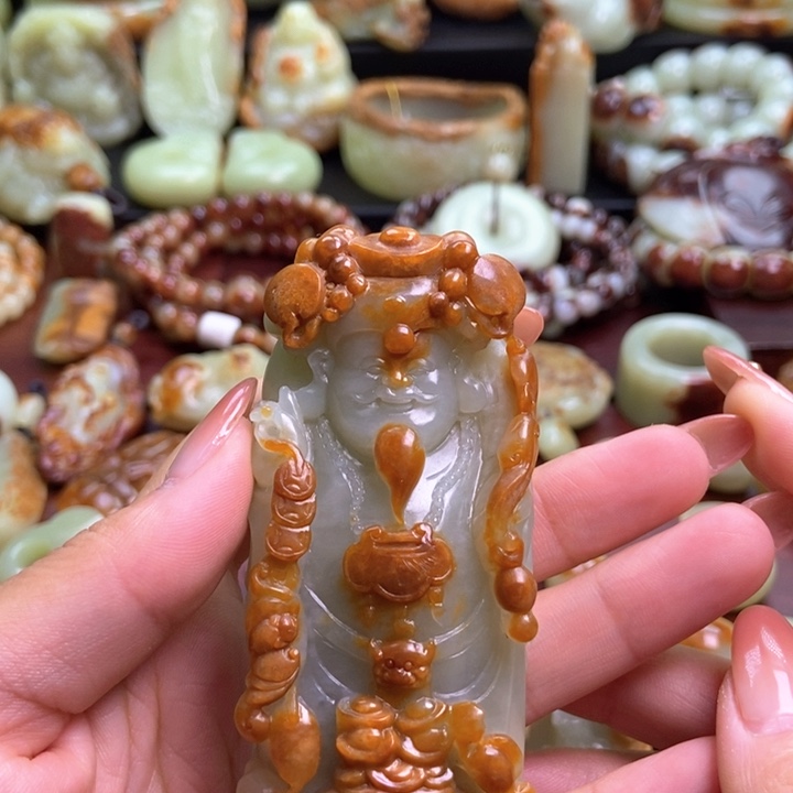 未镶嵌岫岩河磨玉（透闪石质玉）把件