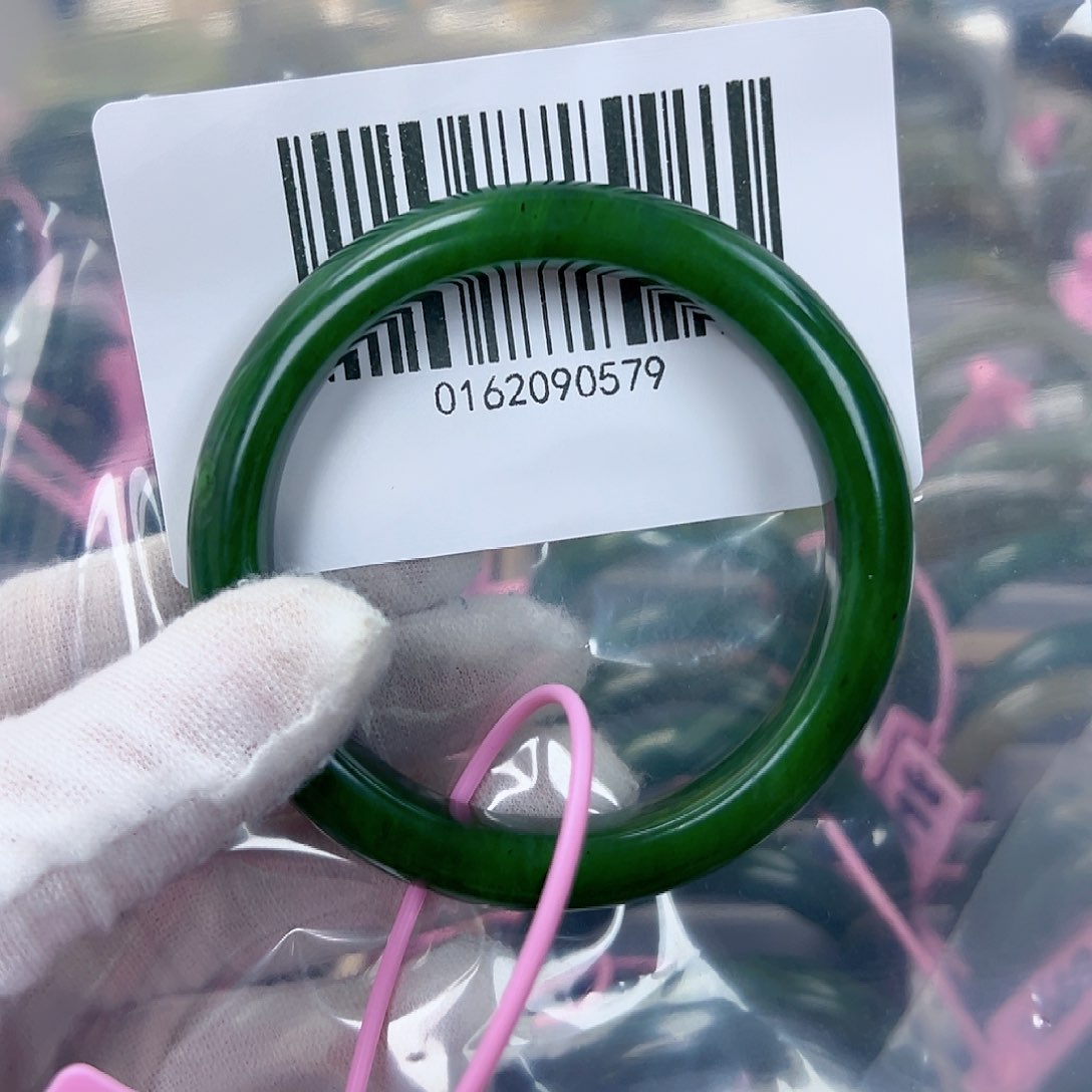 和田玉（碧玉）手镯未镶嵌57