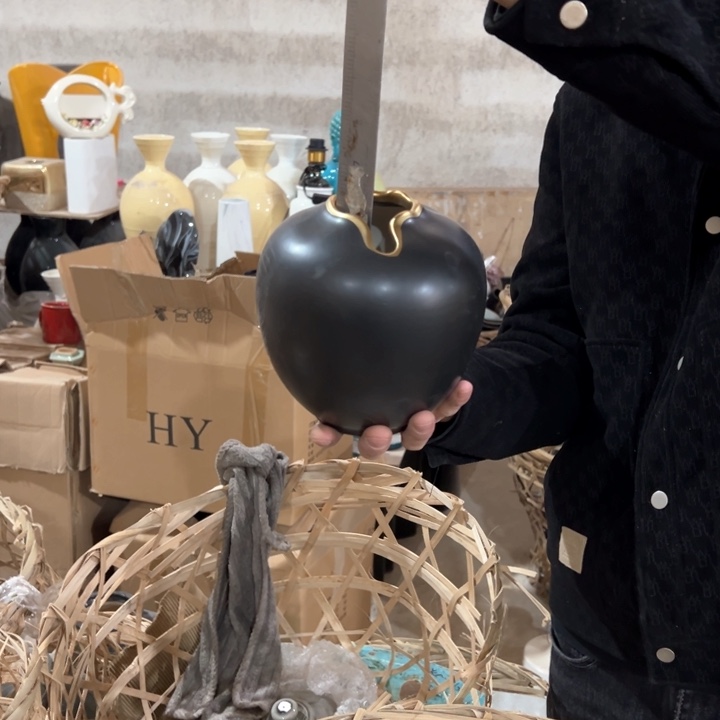 摆件高15口5公分微瑕捡漏