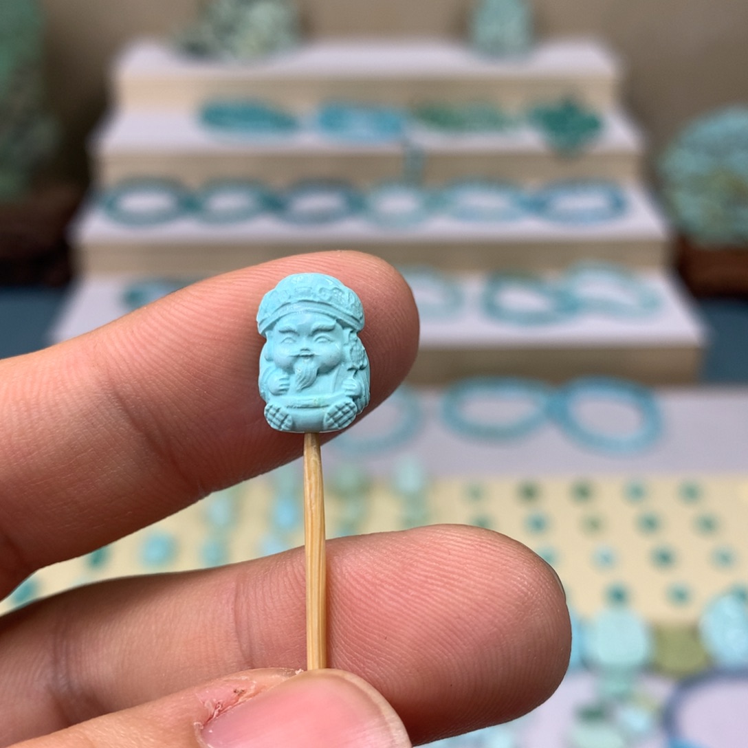 绿松石配饰未镶嵌