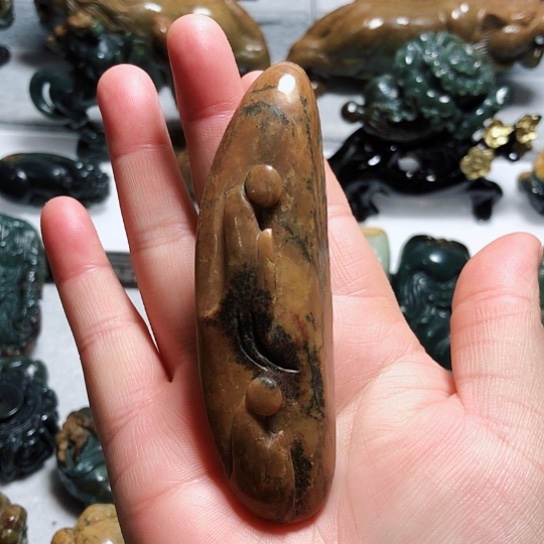 岫岩河磨玉（透闪石质玉）把件未镶嵌