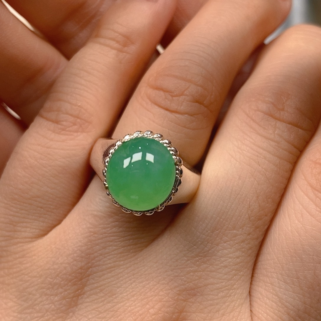 翡翠戒指未镶嵌翡翠蛋面