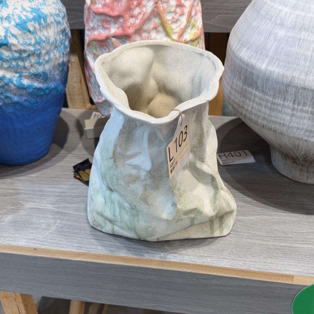 景德镇陶瓷艺术品哈****呀