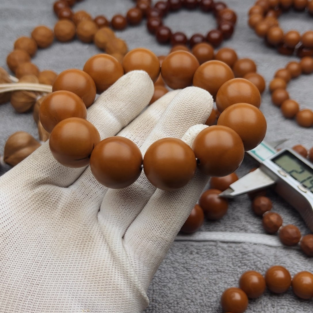 橄榄核手串/手链1.95正圆光珠