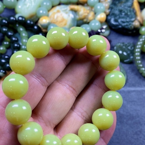 未镶嵌蛇纹石玉手链