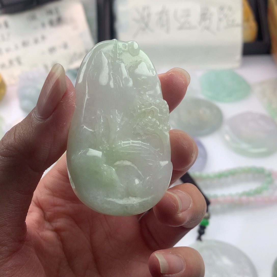 翡翠颈饰未镶嵌　