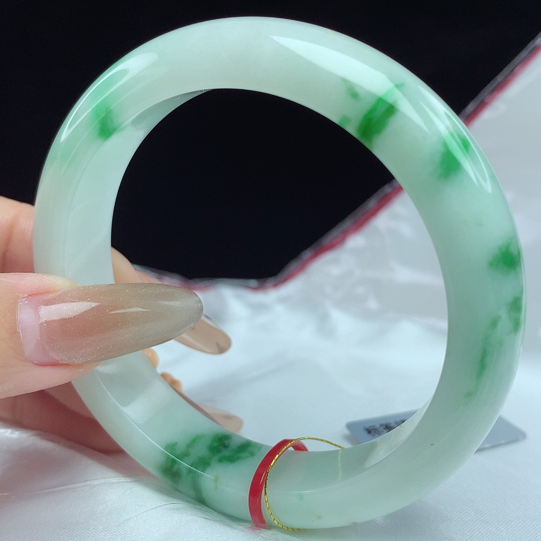 翡翠手镯未镶嵌54圈4161