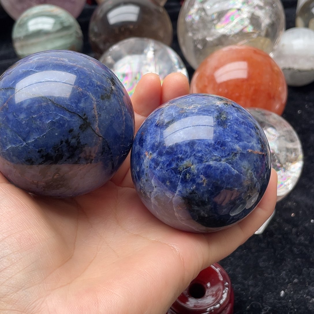 用***9水晶未镶嵌珠宝半成品