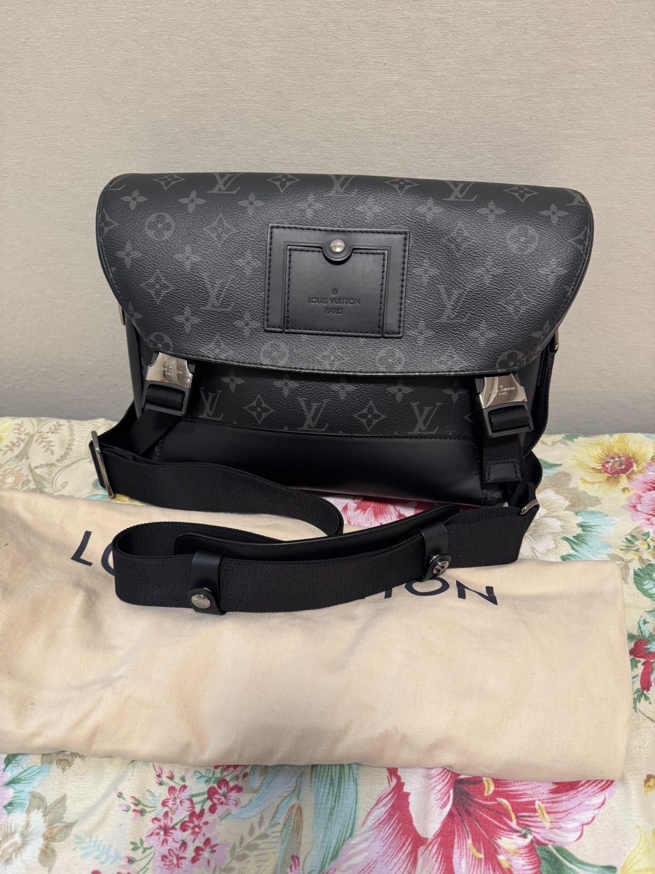 LouisVuitton/路易威登 斜挎包 单肩包芯片款 ud6168/2511