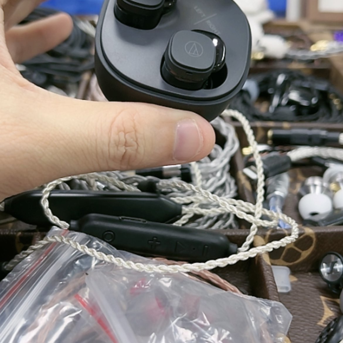 【闪购商品】95新黑色