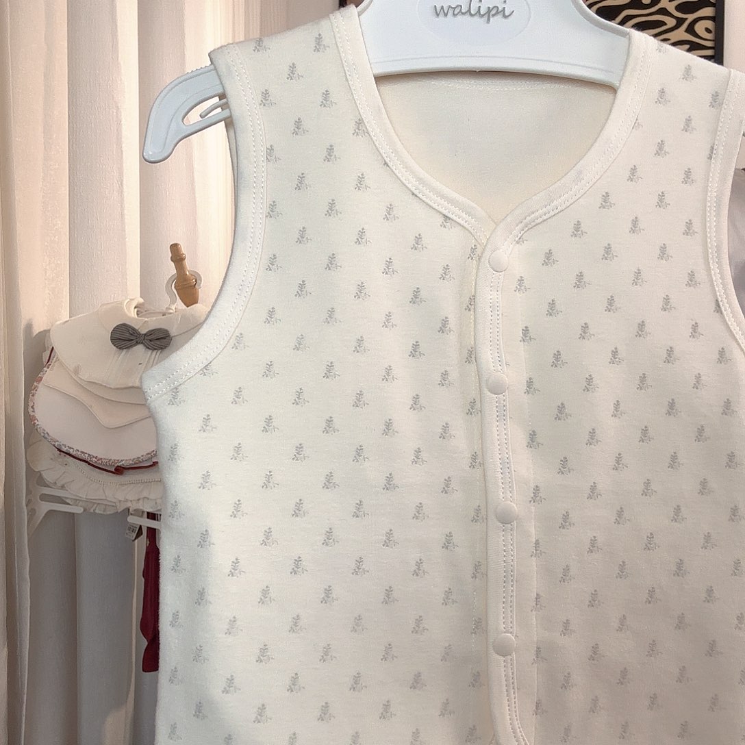 樱****小兰花单层殊荣马甲100码