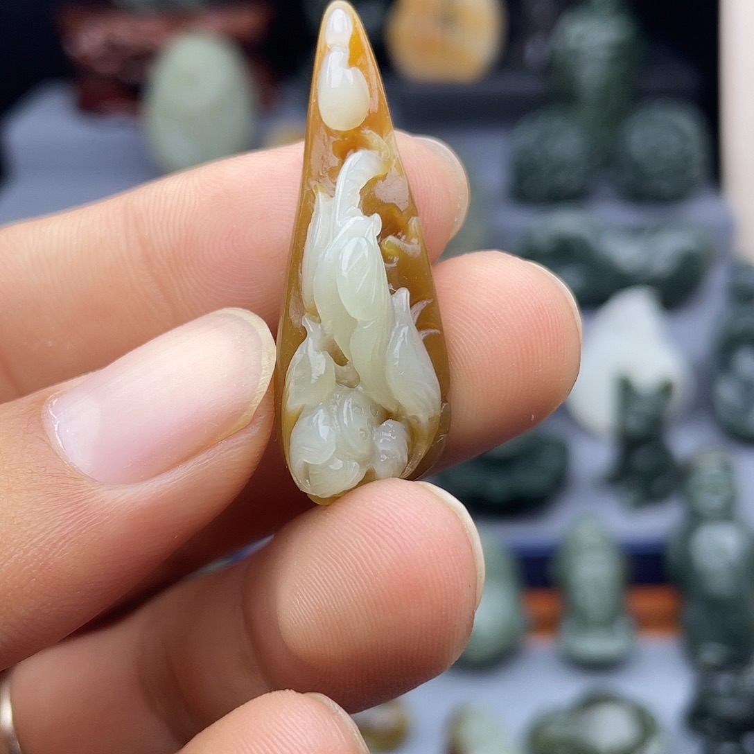 和田玉未镶嵌挂件