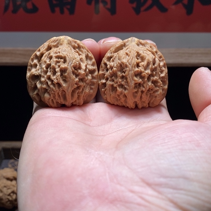 文玩核桃吊坠南疆黄尖39/40/38