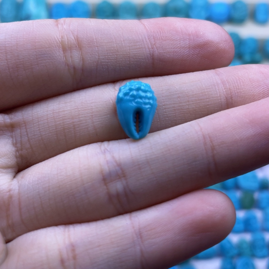 绿松石未镶嵌天然原矿绿松石雕件