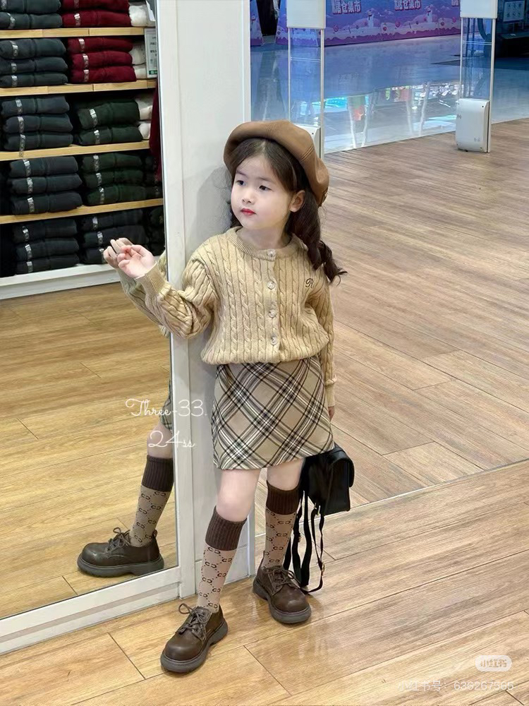 春秋单排扣韩版套装女童洋气加厚外套加绒裙子