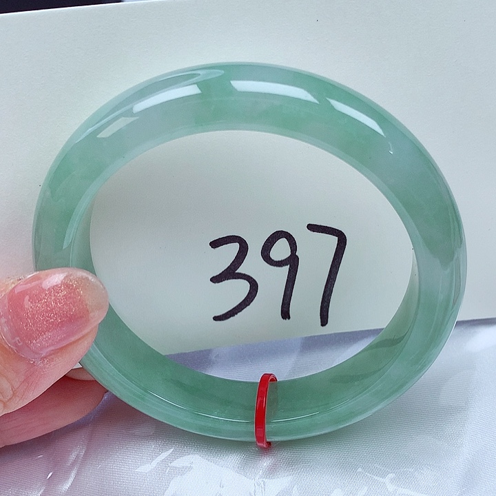 翡翠手镯未镶嵌翡翠