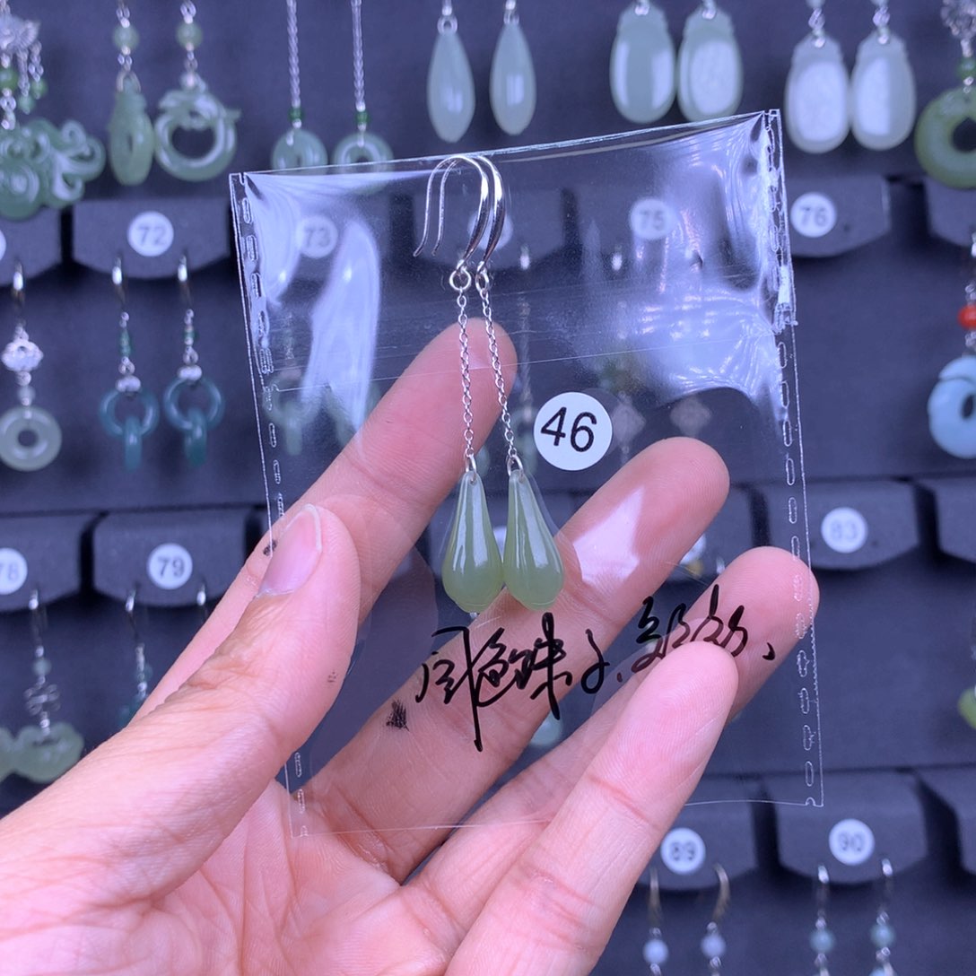 和田玉耳饰银S925镶嵌千**语