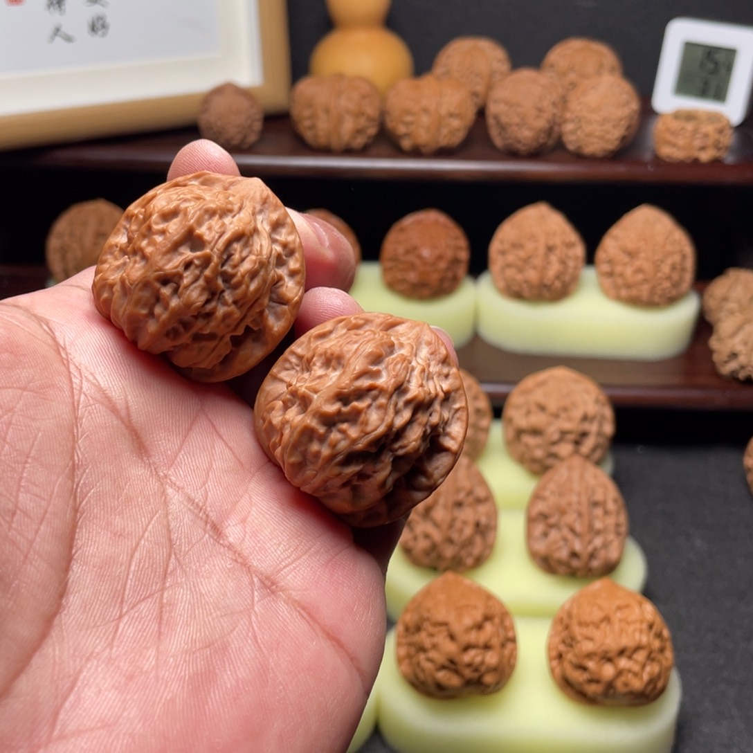 文玩核桃吊坠37血舍利