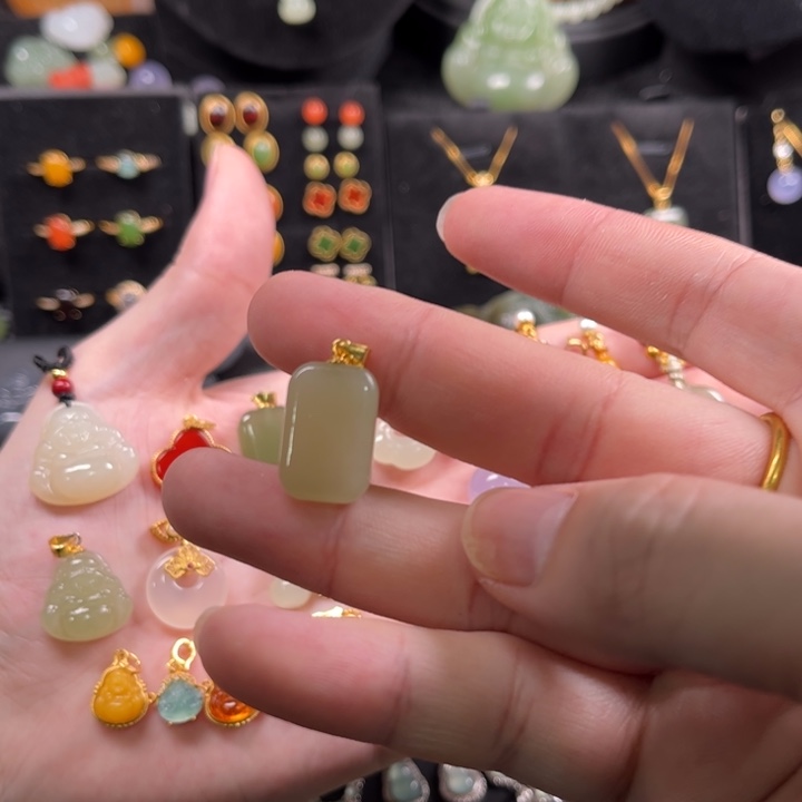 颈饰银S925镶嵌和田玉