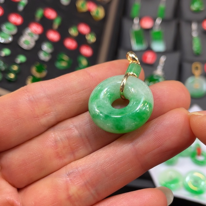 翡翠颈饰18K金镶嵌清*甜甜圈