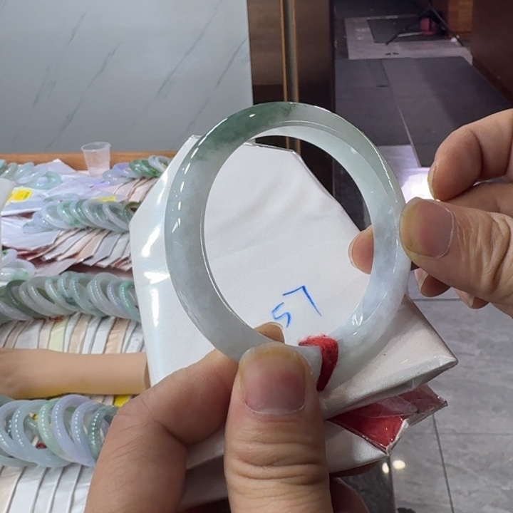 翡翠手镯未镶嵌纯天然缅甸翡翠A货买断