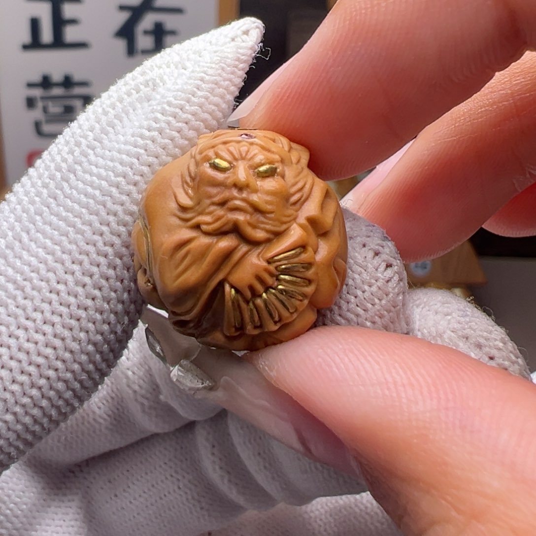 文玩核桃把件镶嵌款天师钟馗18➕尺寸全品有正常封口线