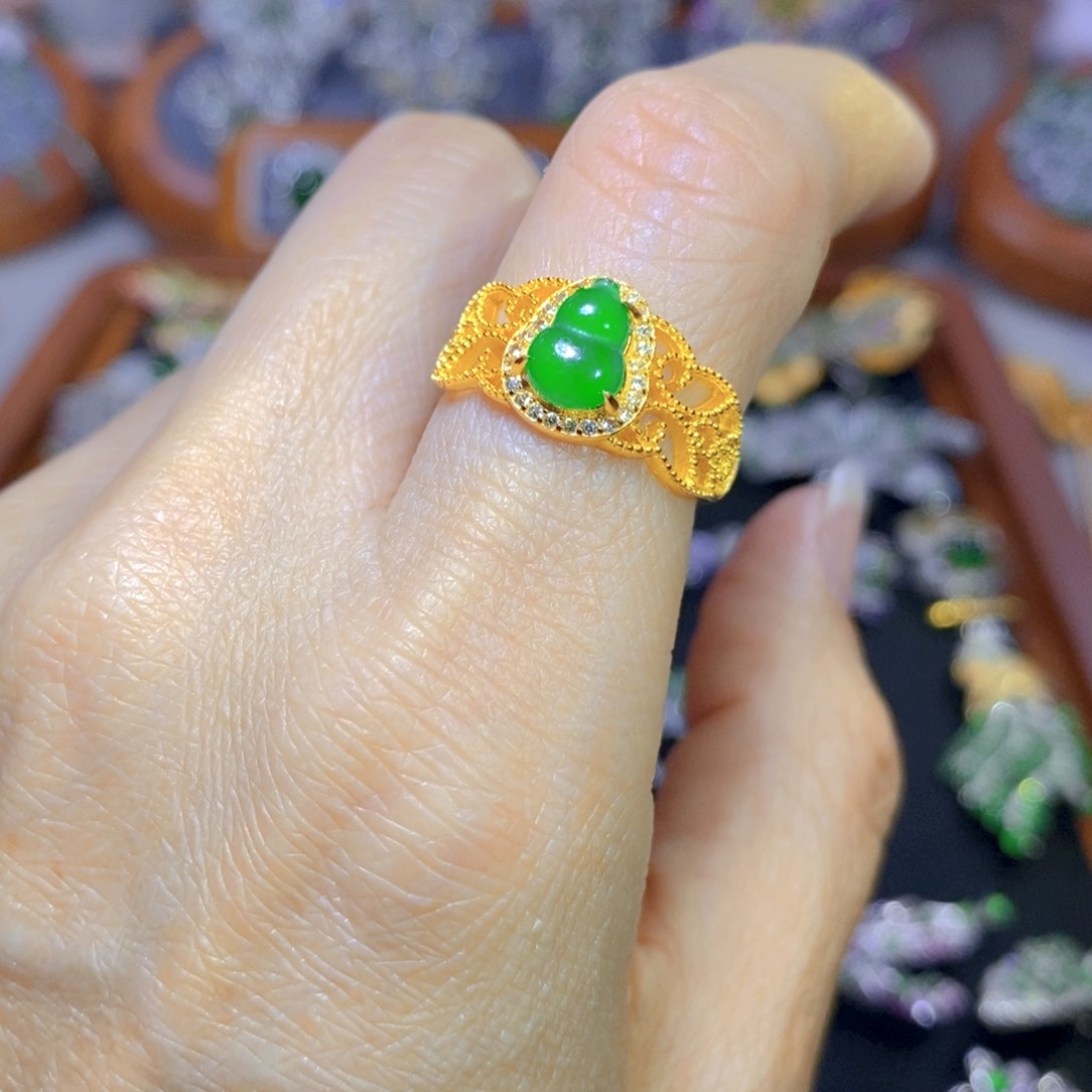 翡翠颈饰银S925镶嵌天然翡翠