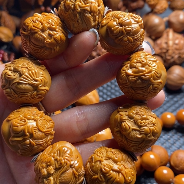 吊坠橄榄核H**2浮雕龙财神