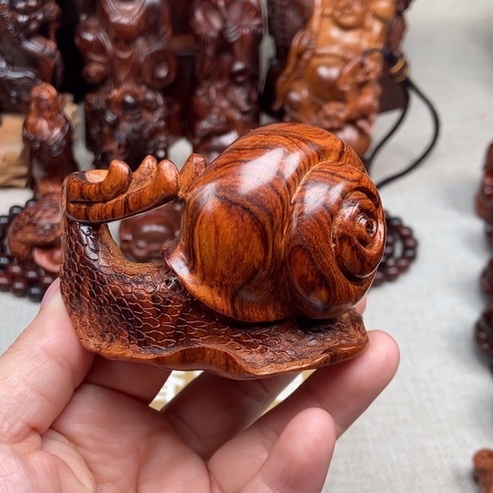 花梨木类端景台蜗牛67.9克左右