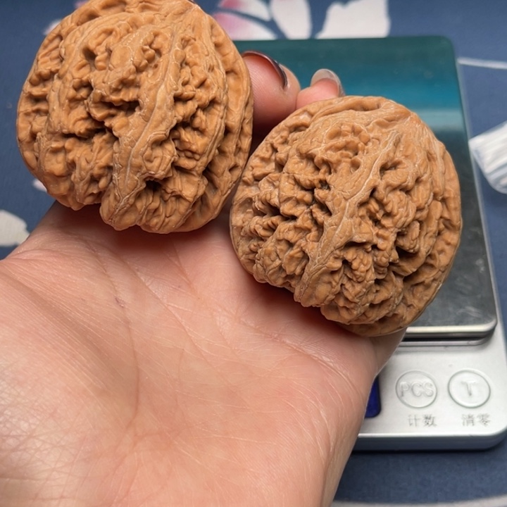 文玩核桃把件粗筋46