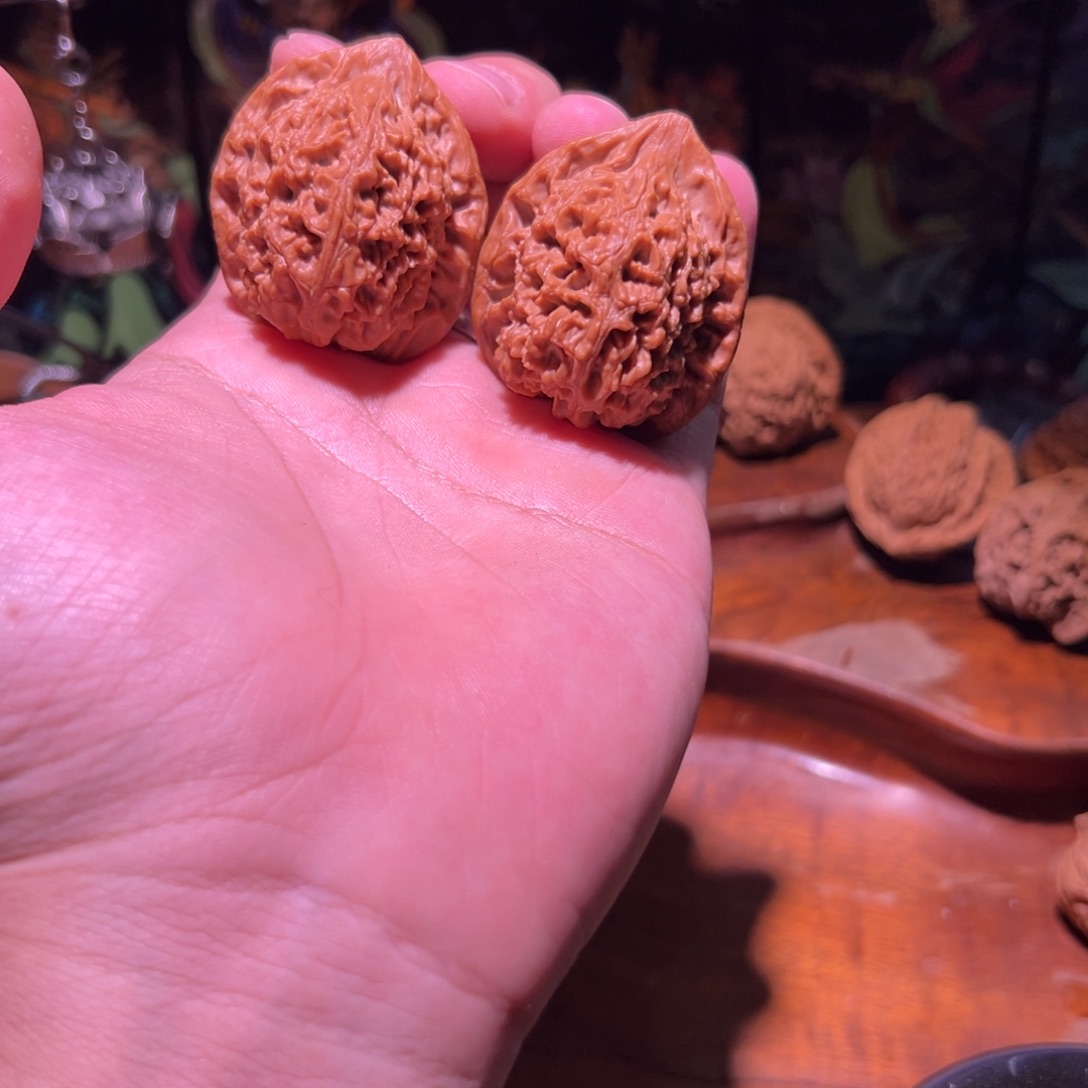 文玩核桃吊坠38纯手工打底的水龙纹