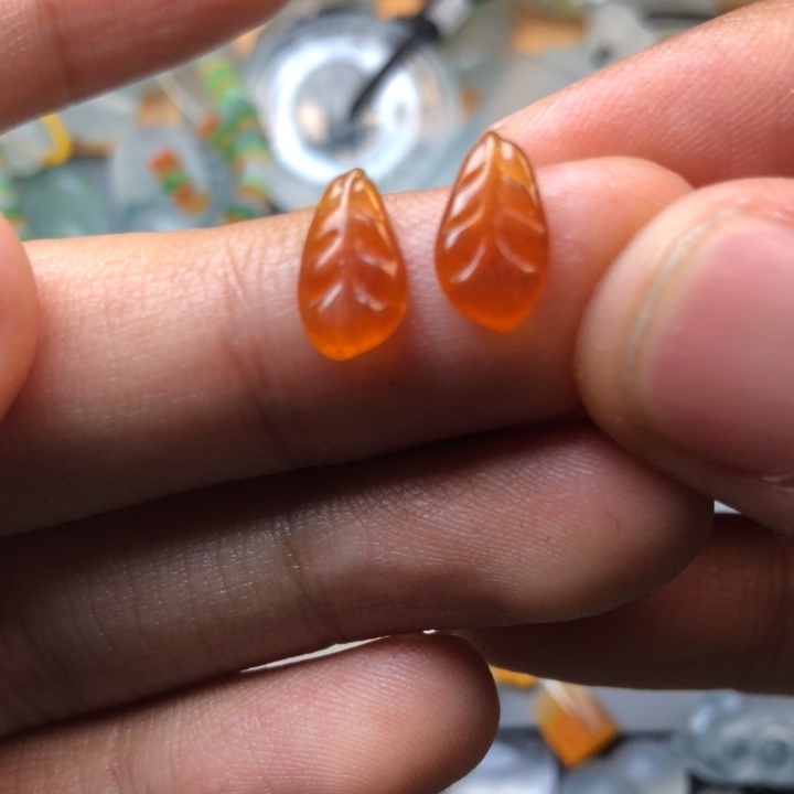 定制翡翠未镶嵌挂件